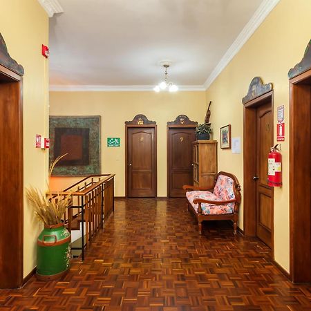 Hotel La Cartuja Quito Bagian luar foto